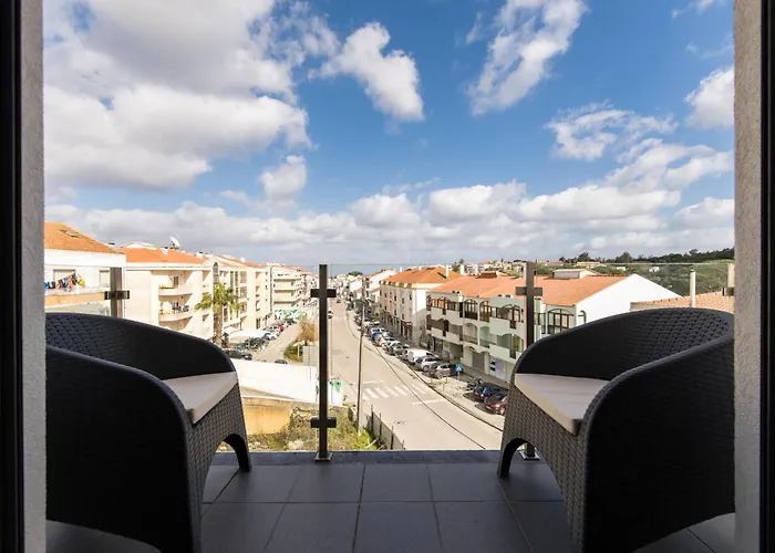 Sesimbra Near The Beaches- T2 For 6 With Bbq Apartment Santana (Lisbon)