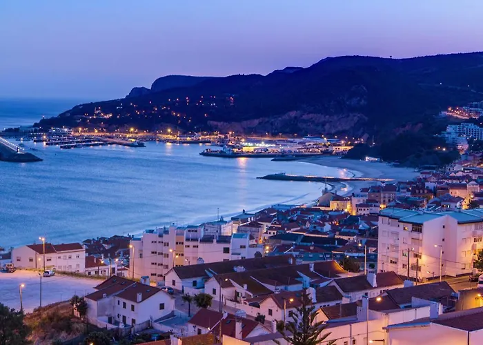 Sesimbra Near The Beaches- T2 For 6 With Bbq Apartment Santana (Lisbon)