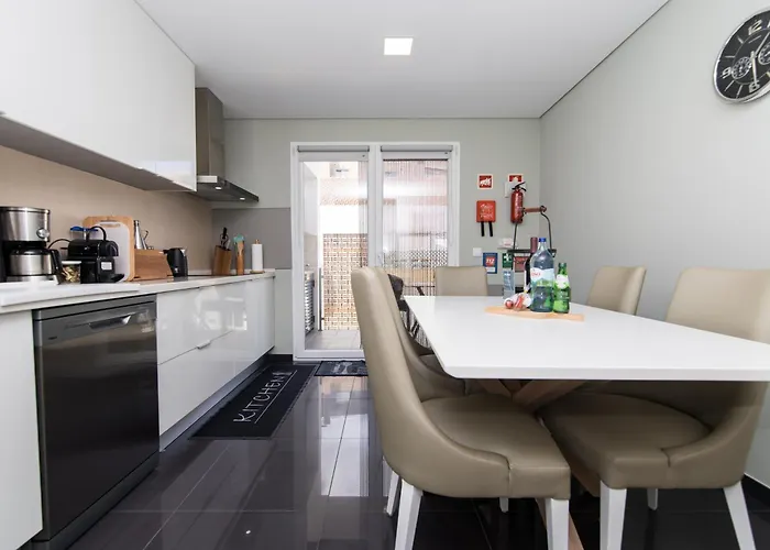 Elegant Sesimbra Escape -Terrace Bbq- Near Arrabida Santana (Lisbon)